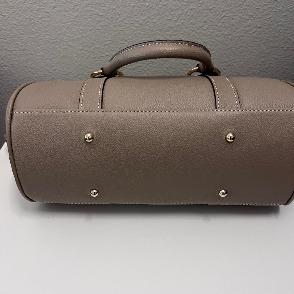 Dooney and Bourke Sorrento Satchel 30 with pockets - Picture 8 of 8